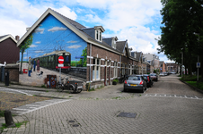 904635 Gezicht op de huizen 2e Daalsedijk 75 -lager te Utrecht, met links de ingang van de Goudsbloemstraat en de ...